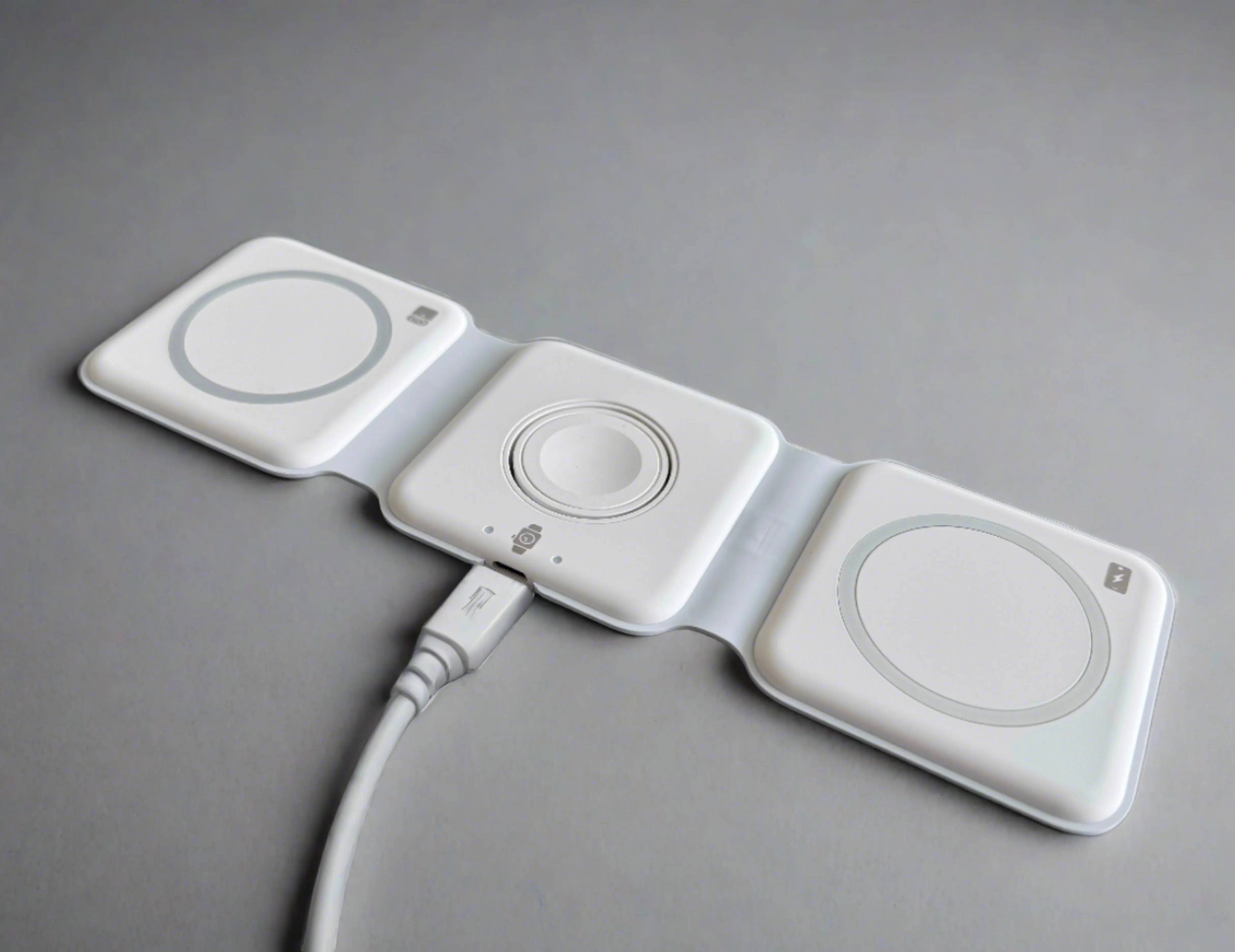 3-in-1 Wireless Charger & Digital Art Collection USB Combo