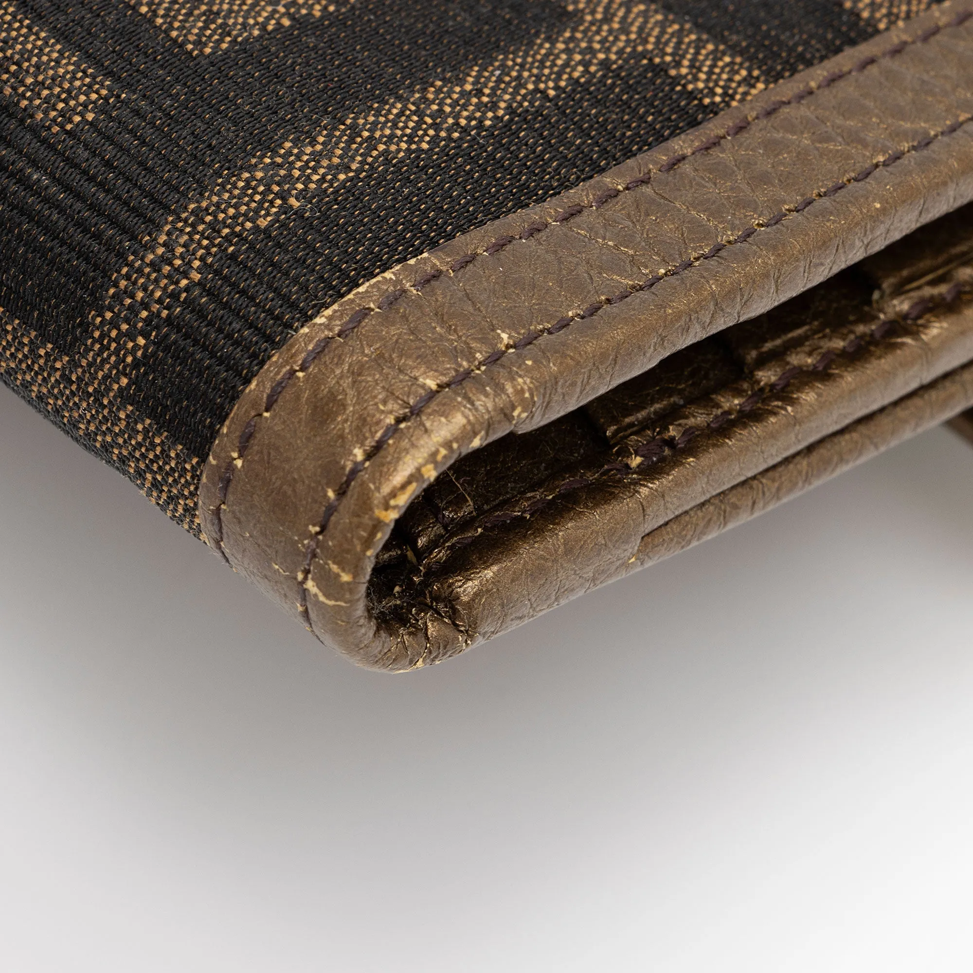 Fendi Metallic Zucca Compact Wallet (SHF-JIlxwg)