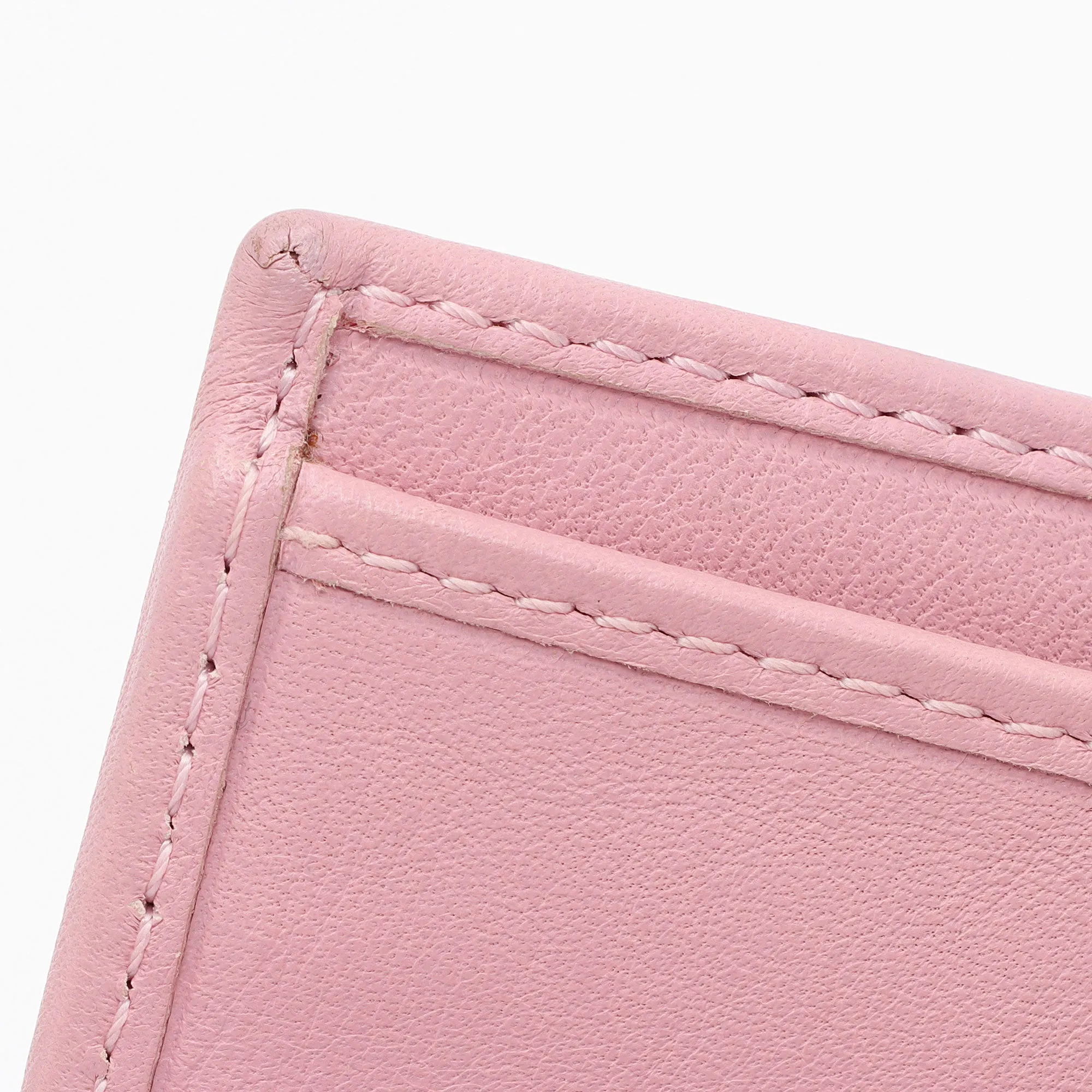 Fendi Perforated Leather Compact Wallet (SHF-ahsZFs)