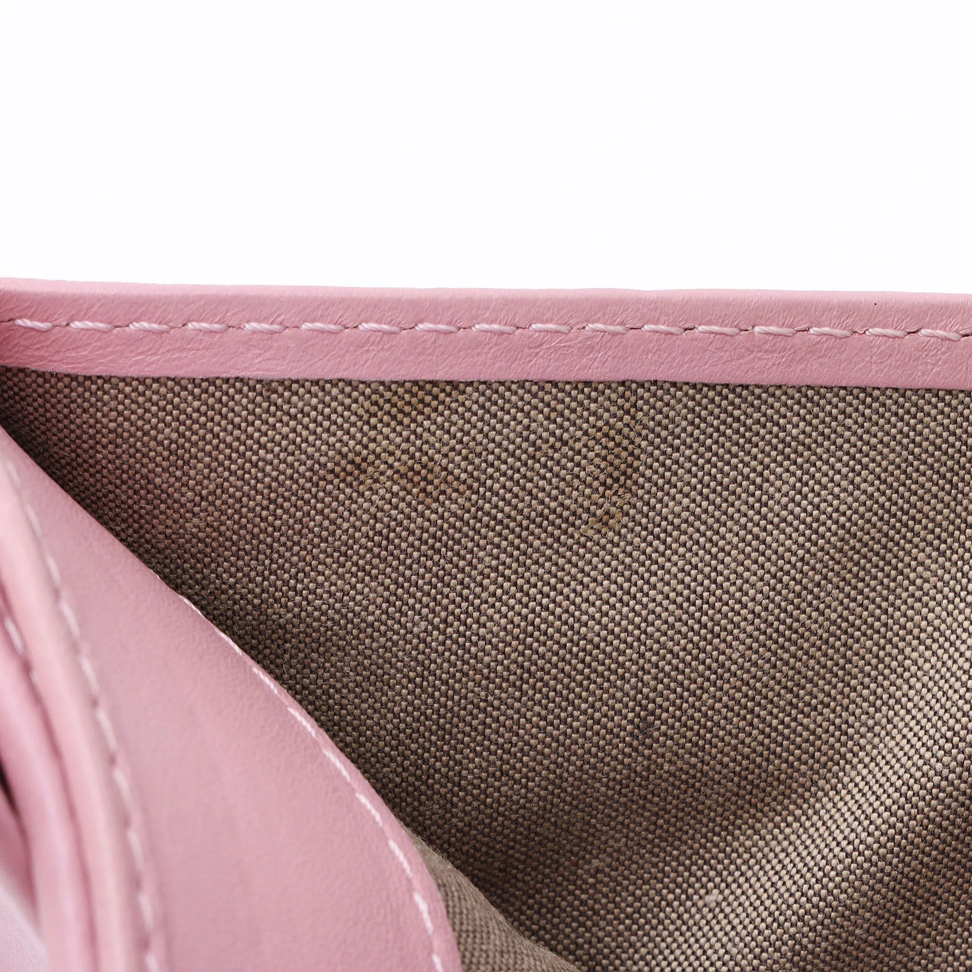 Fendi Perforated Leather Compact Wallet (SHF-ahsZFs)