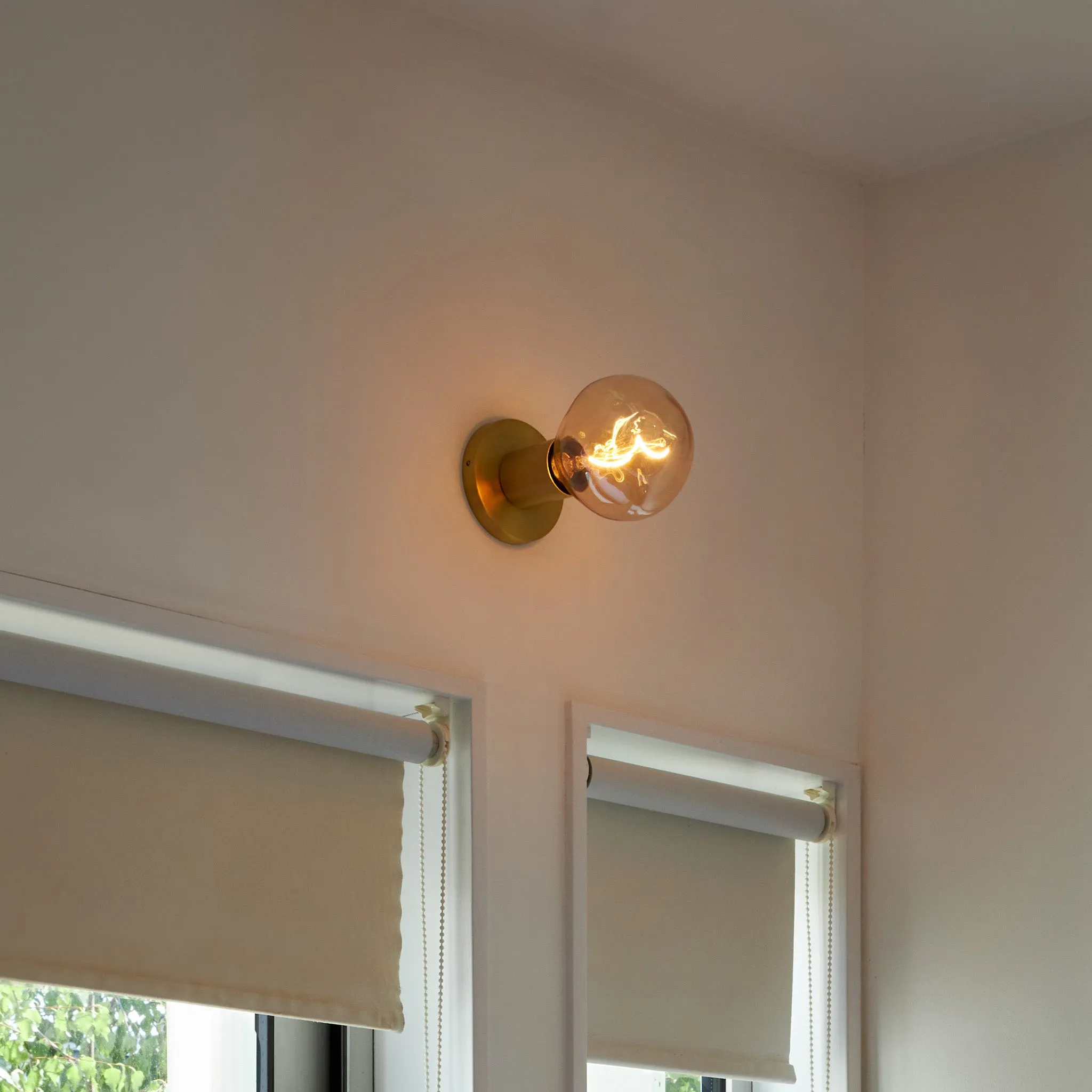 Lochan Wall Light in Brass   Voronoi I