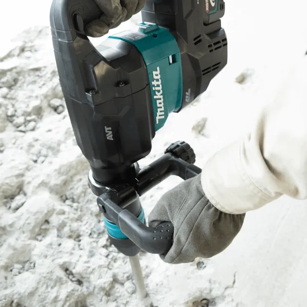 Makita HM001GZ 40V Cordless Chipping Gun / Demolition Hammer XGT (SDS-Max) [Bare]
