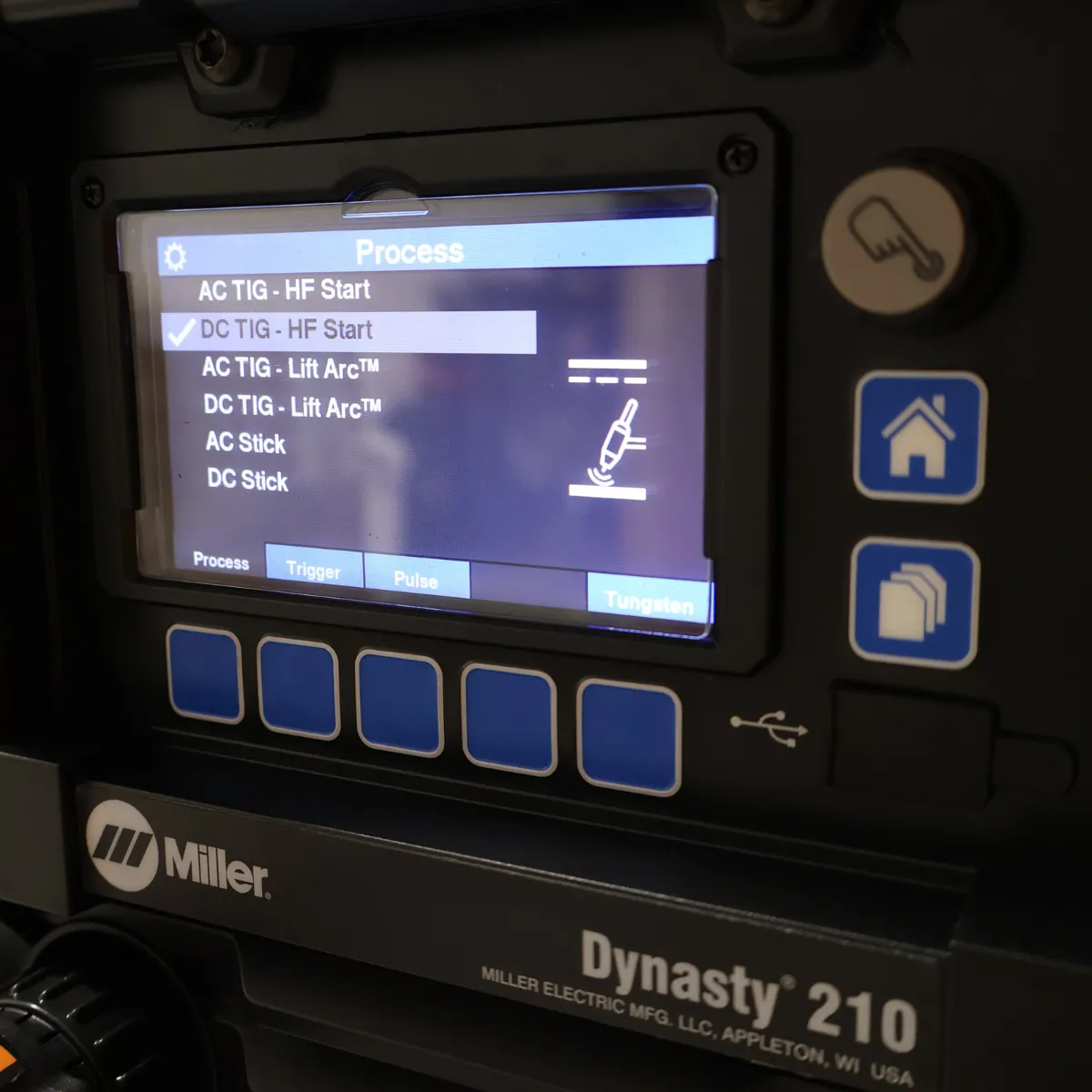 Miller Dynasty 210 Complete w/ CPS and Wireless Foot Control - 951936