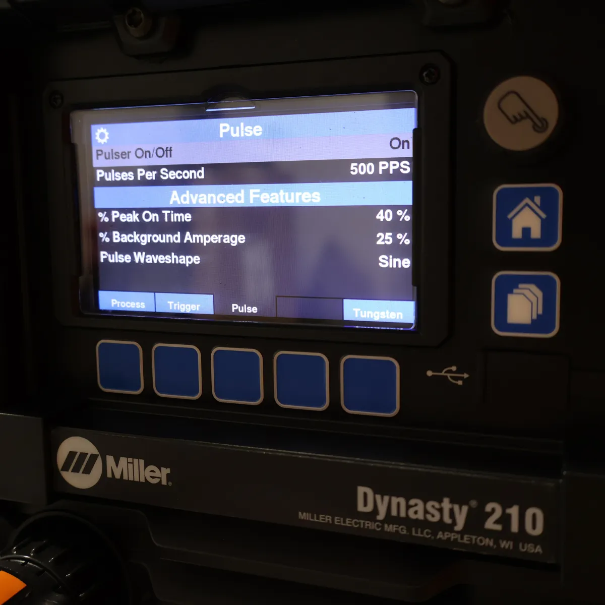 Miller Dynasty 210 w/ Cooler Power Supply - 907816001