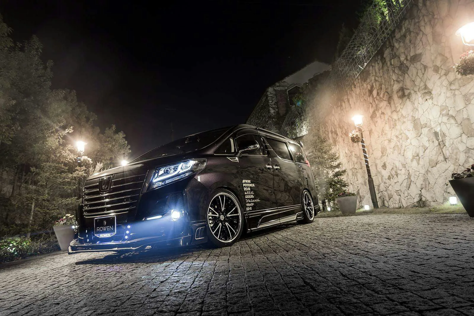 Rowen for Toyota Alphard 30 S-Grade Body Kit