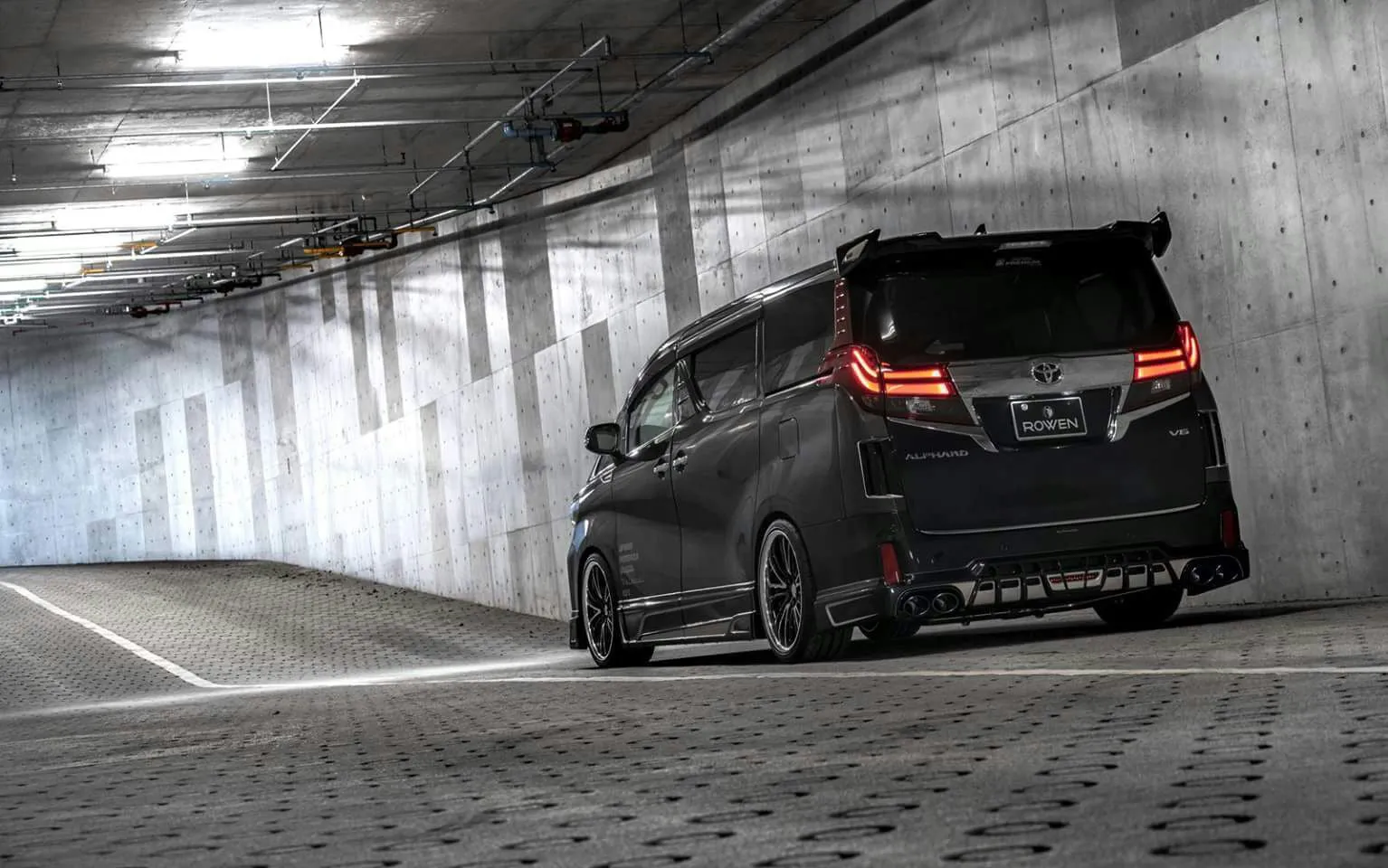 Rowen for Toyota Alphard 30 S-Grade Body Kit
