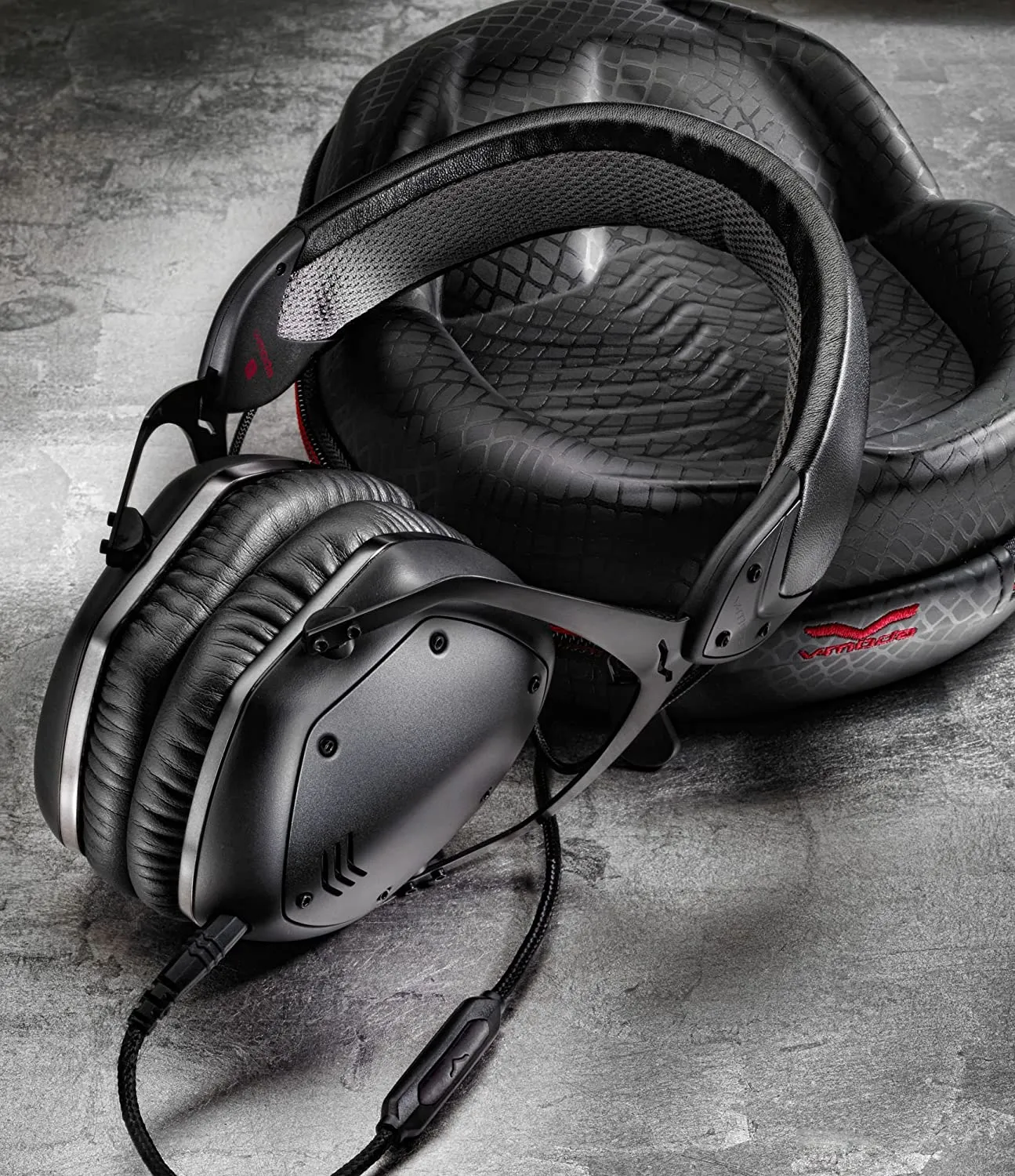 V-Moda Crossfade LP2 Over-Ear Noise Isolating Headphones  Matte Black Metal